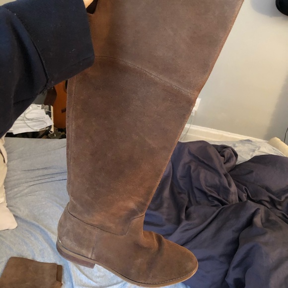 Caramel Michael Kors knee high suede boots - Picture 3 of 6